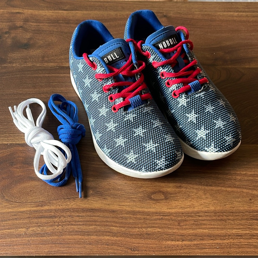 Nobull flag trainers